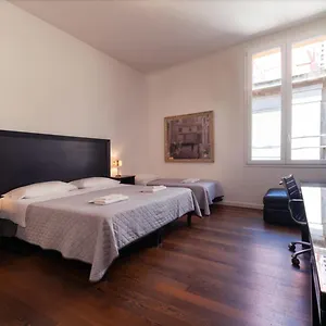 Parigi 3*, Bolonha Itália